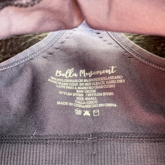 💜💜💜Bella Movement sports bra grey blue small NWOT - Picture 4 of 4